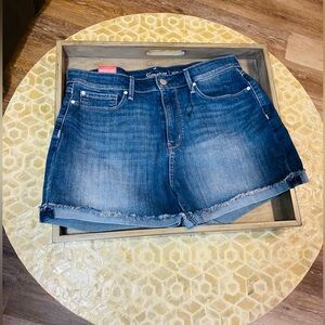 Size 12 Levi’s NWT High rise Dark Wash Jean Shorts